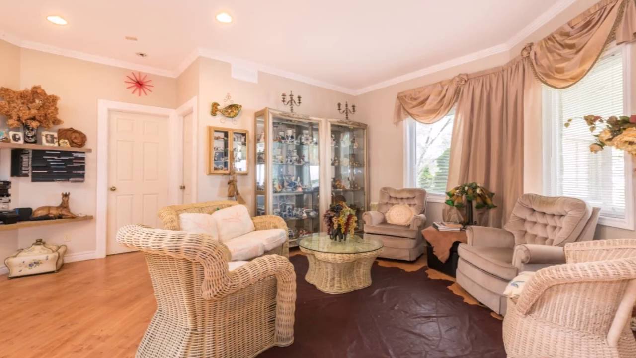 4 ELDONIA RD N, Kawartha Lakes, Ontario   K0M2B0