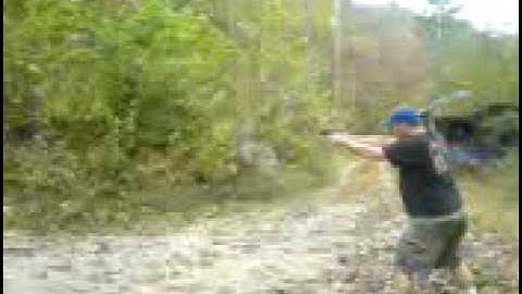 Glock 17 factory barrel vs Wilson Combat Match