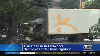 Box truck slams into cars in Brooklyn