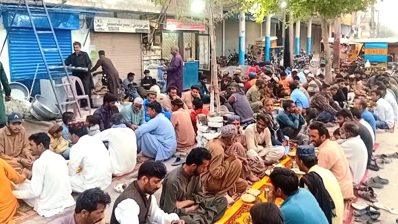 Jhelum 🇵🇰 Iftar Rush in Famous Bazaars | Walking Tour of Old Streets 
