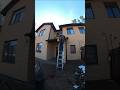 Чистка желобов от листвы #промальп #promalp #чисткажелобов #дача #дом