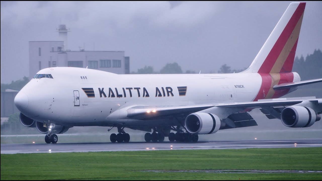 Kalitta Air Boeing 747 400F N768CK Landing at Narita 34R  NRTRJAA 