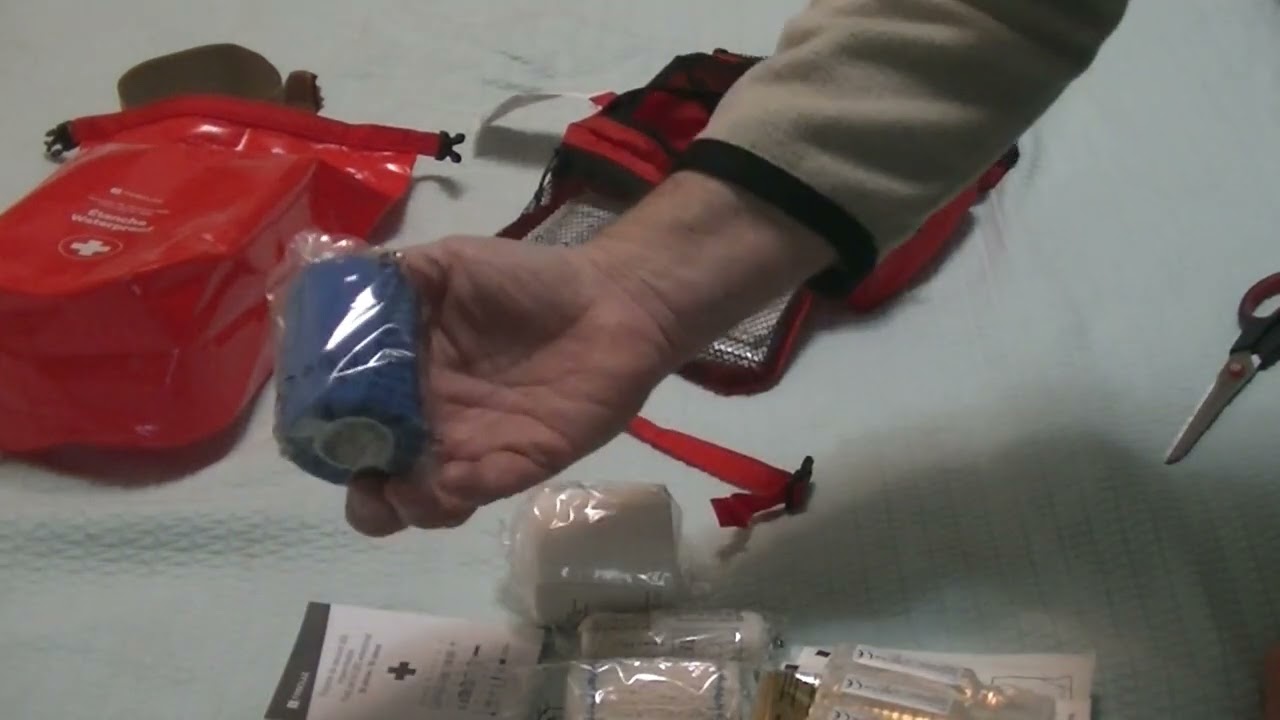 Kit Primo Soccorso Decathlon 900 rosso