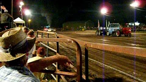 Tipton Truck Pull '10-Leonard Bradshaw Stock Class