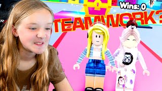 Trinity and Madison Play Teamwork Puzzles on Roblox!! screenshot 5