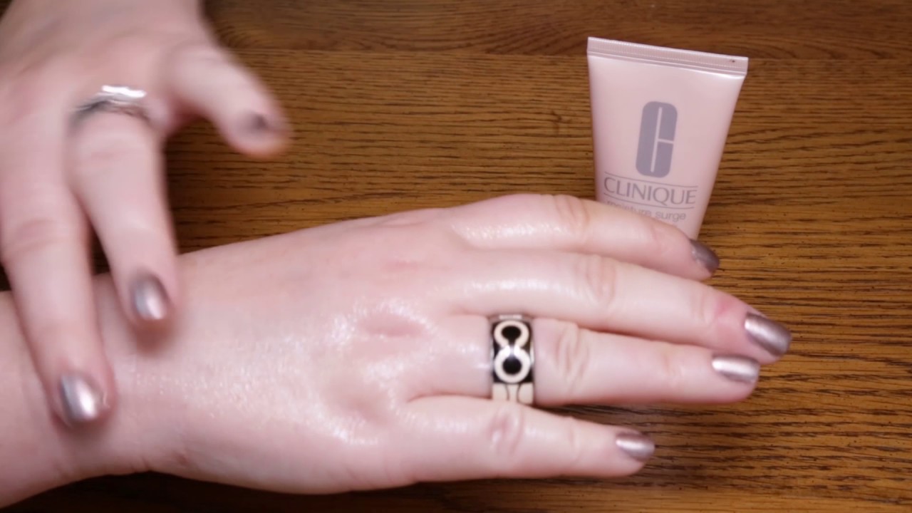 Clinique Moisture Surge Overnight Review - YouTube