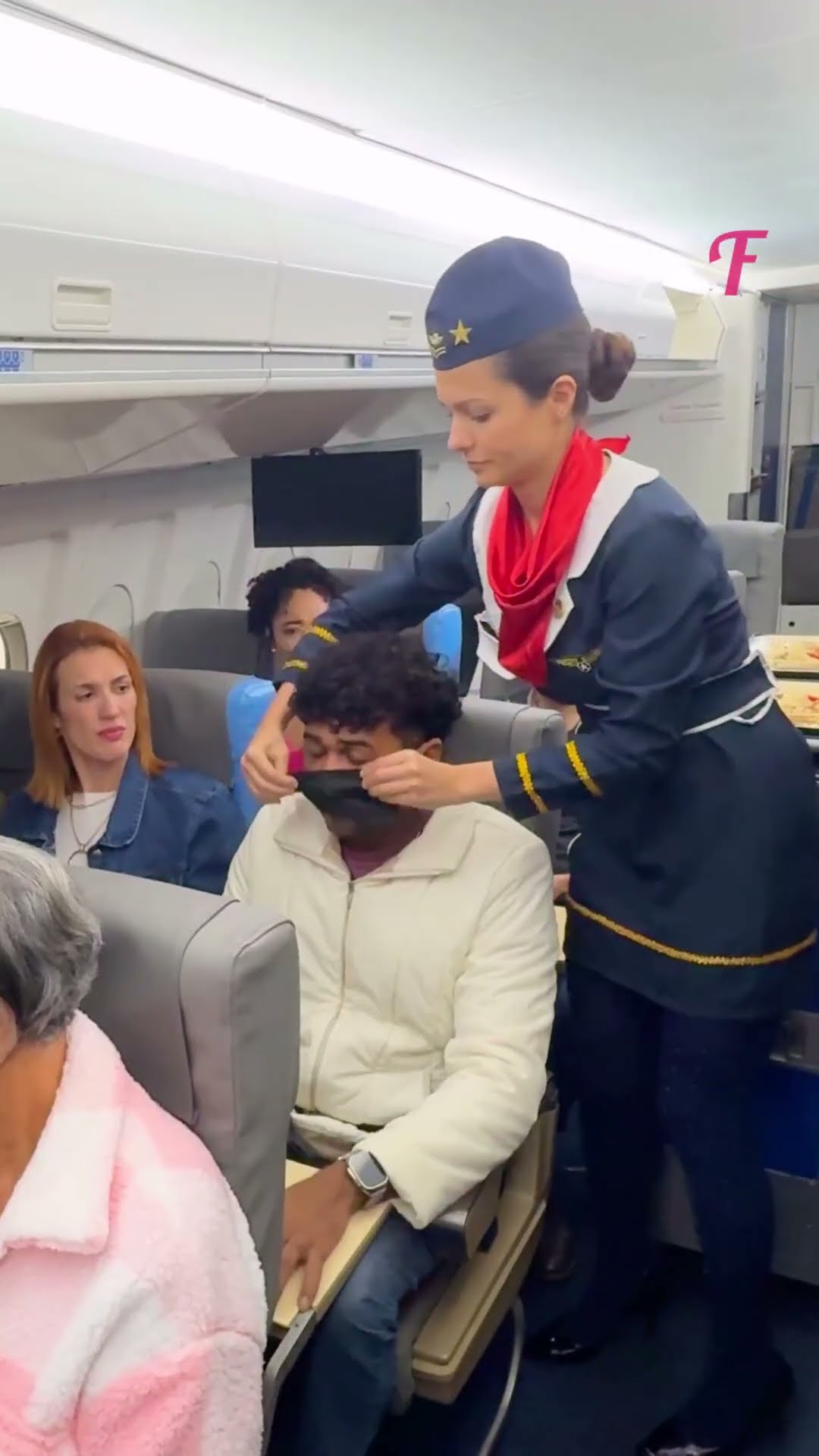 The Passenger Who Couldn't Stop Sneezing Got a Surprise! #shorts