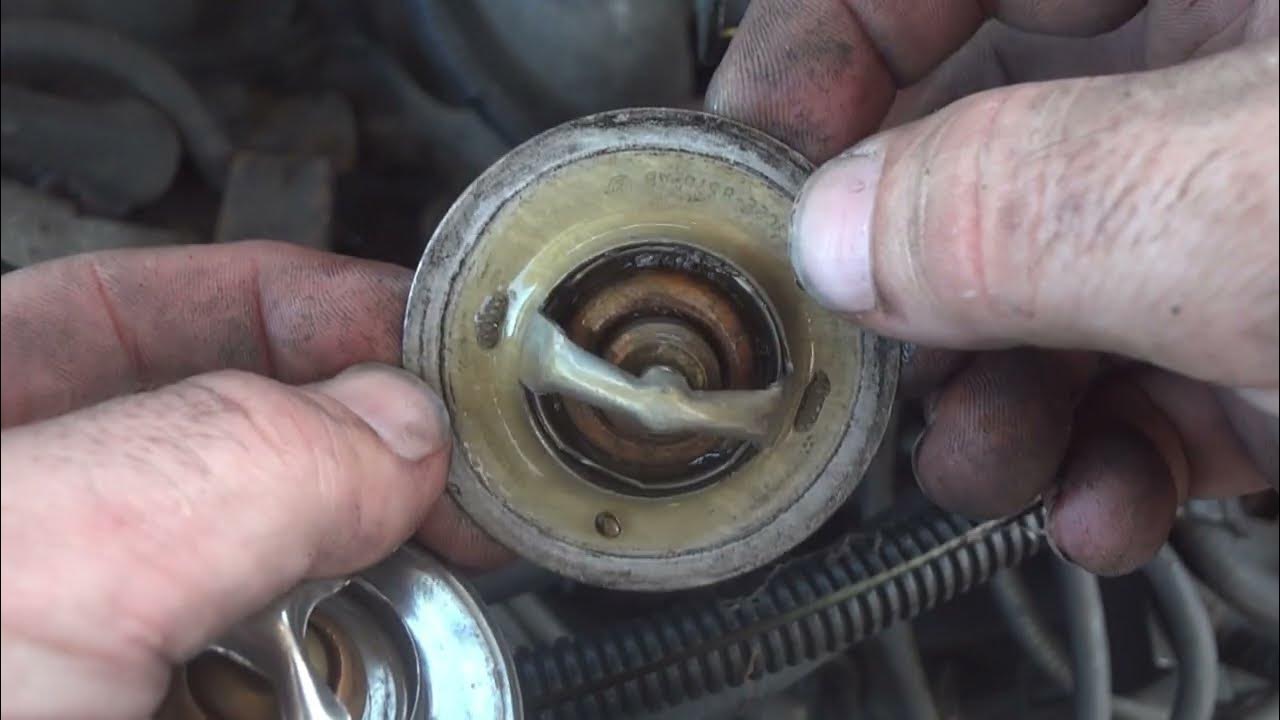 How to change the thermostat in a 1997-2004 F-150 - YouTube