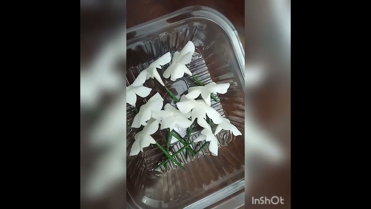 أسهل طريقة لصنع الياسمينة بعجينة السكر 🌼🌼