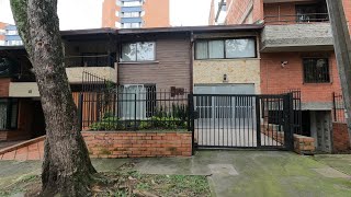 Exclusiva casa en venta en Medellín barrio Belén la palma!
