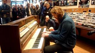 Joep Beving - Etude & Seelenkind (Instore live @ Kroese Arnhem 15.04.2017) 1/3 chords