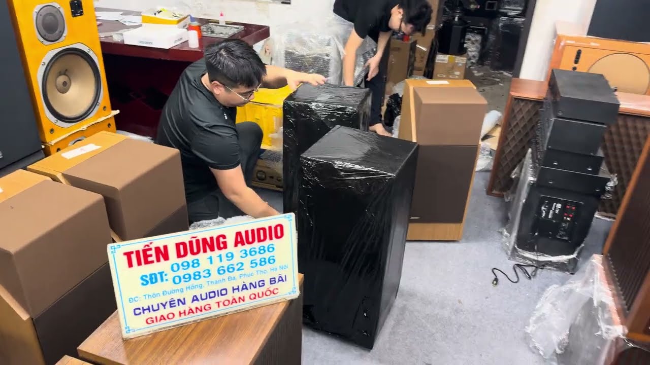 Đầu tháng bán lộc lá ngày M1 cuối năm! Chúc các bác sức khoẻ và an vui trong âm nhạc!