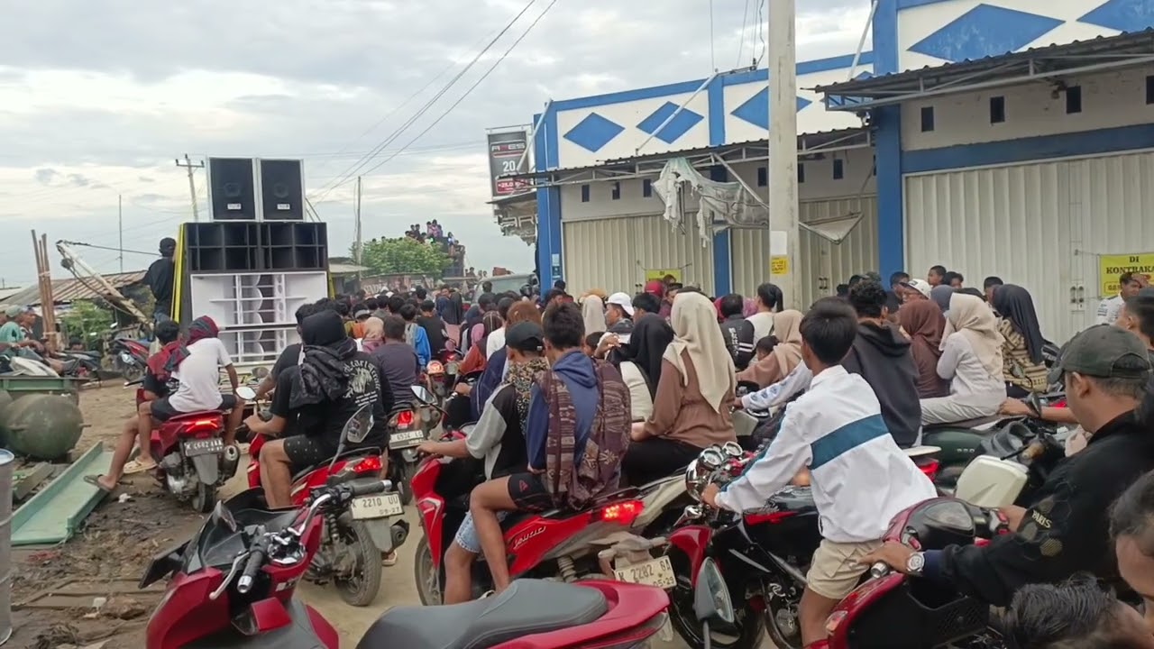 Suasana di awal bulan ramadhan pulau seprapat juwana yg sangat ramai sekali19 Februari 2026