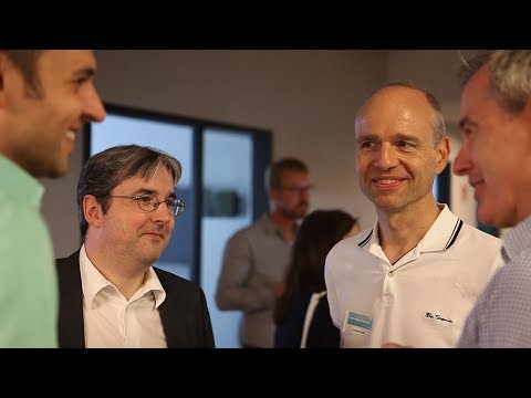 Vorschaubild zum Dossier „Haltung als Startpunkt für Weiterentwicklung“