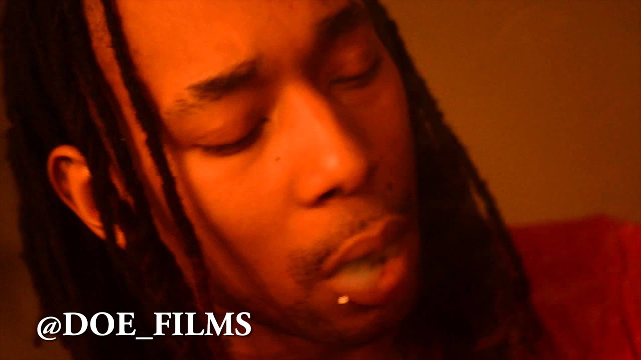 DINOPURPLESTAR - TRAPPIN LIKE TONY (SNIPPET VIRAL VIDEO) @DOE_FILMS