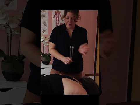 Treating back pain with vibration #asmr #asmrroleplay #chiropractic