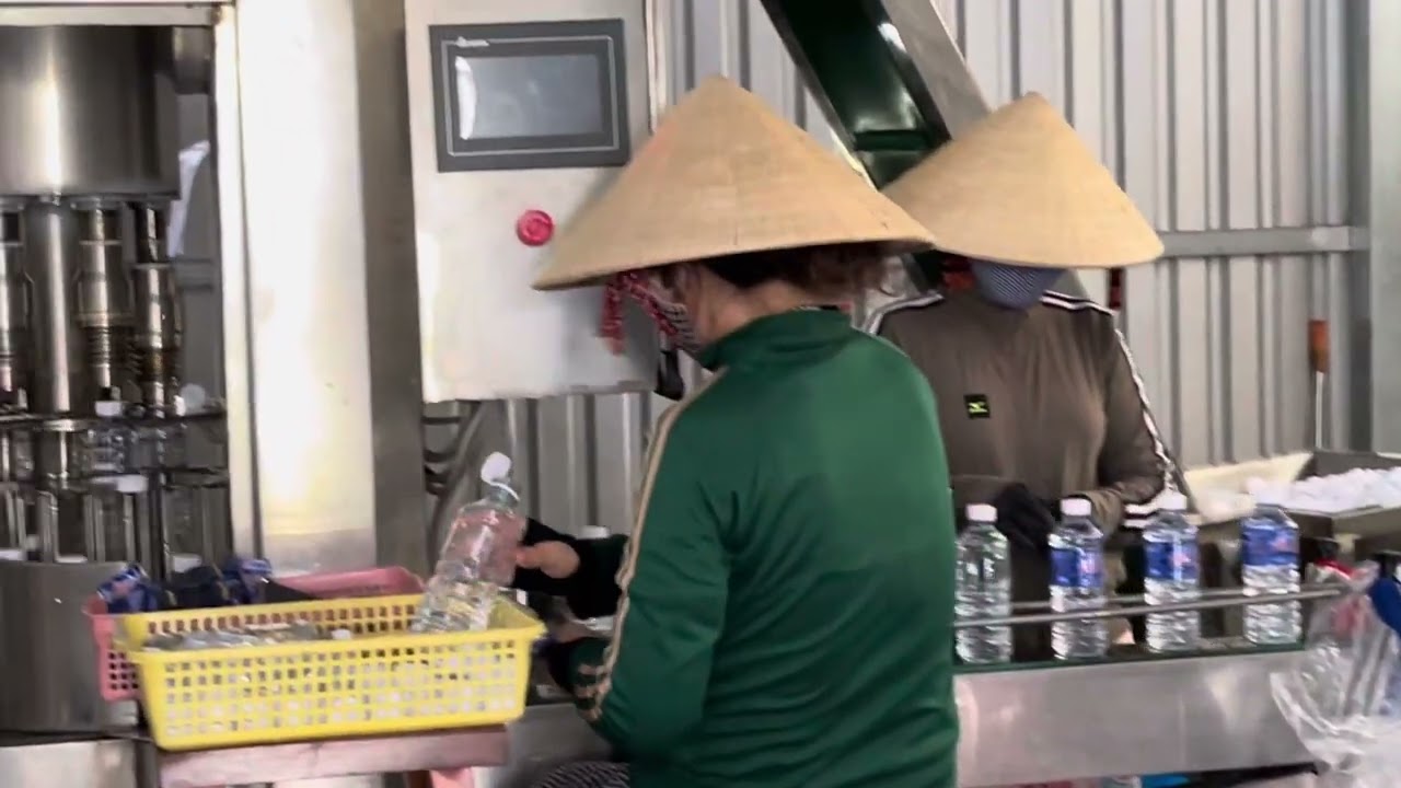 Máy chiết 5000 chai / h  lh 0909345054