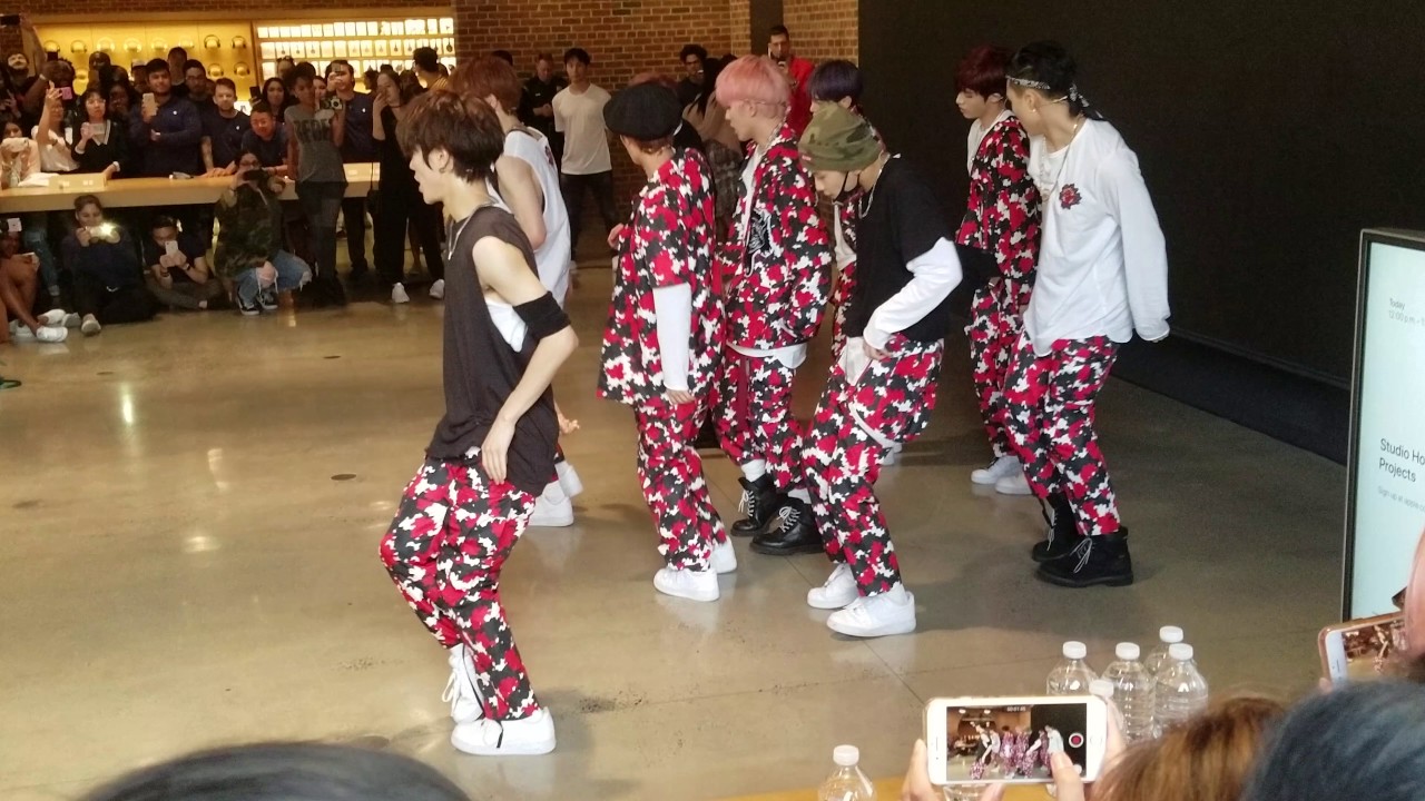 170625 NCT Cherry Bomb Performance cut @ Apple Williamsburg Store