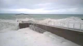 Мисхор. Пляж Юсуповского дворца. Мощный шторм 18 января. Ялта Крым. Storm in Yalta