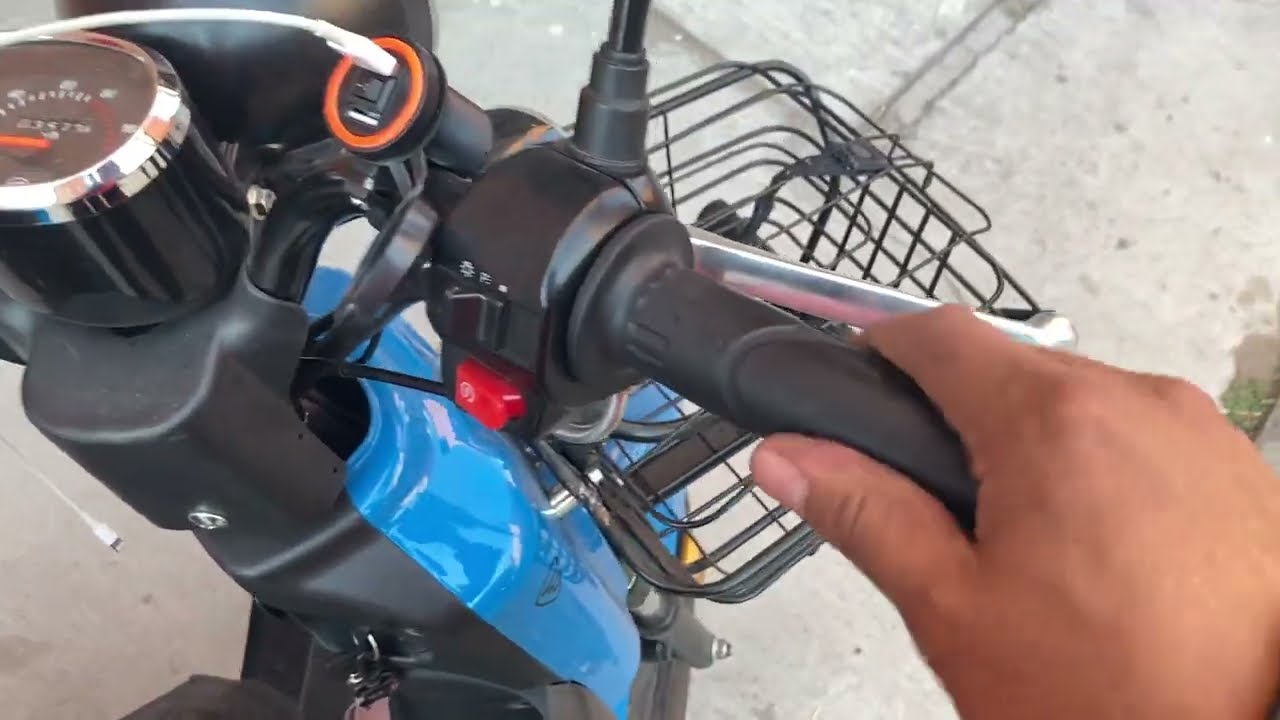 Ajustar puño acelerador d 125 lt