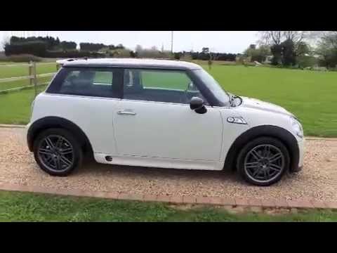 2009-mini-cooper-s-white-jcw-bodykit