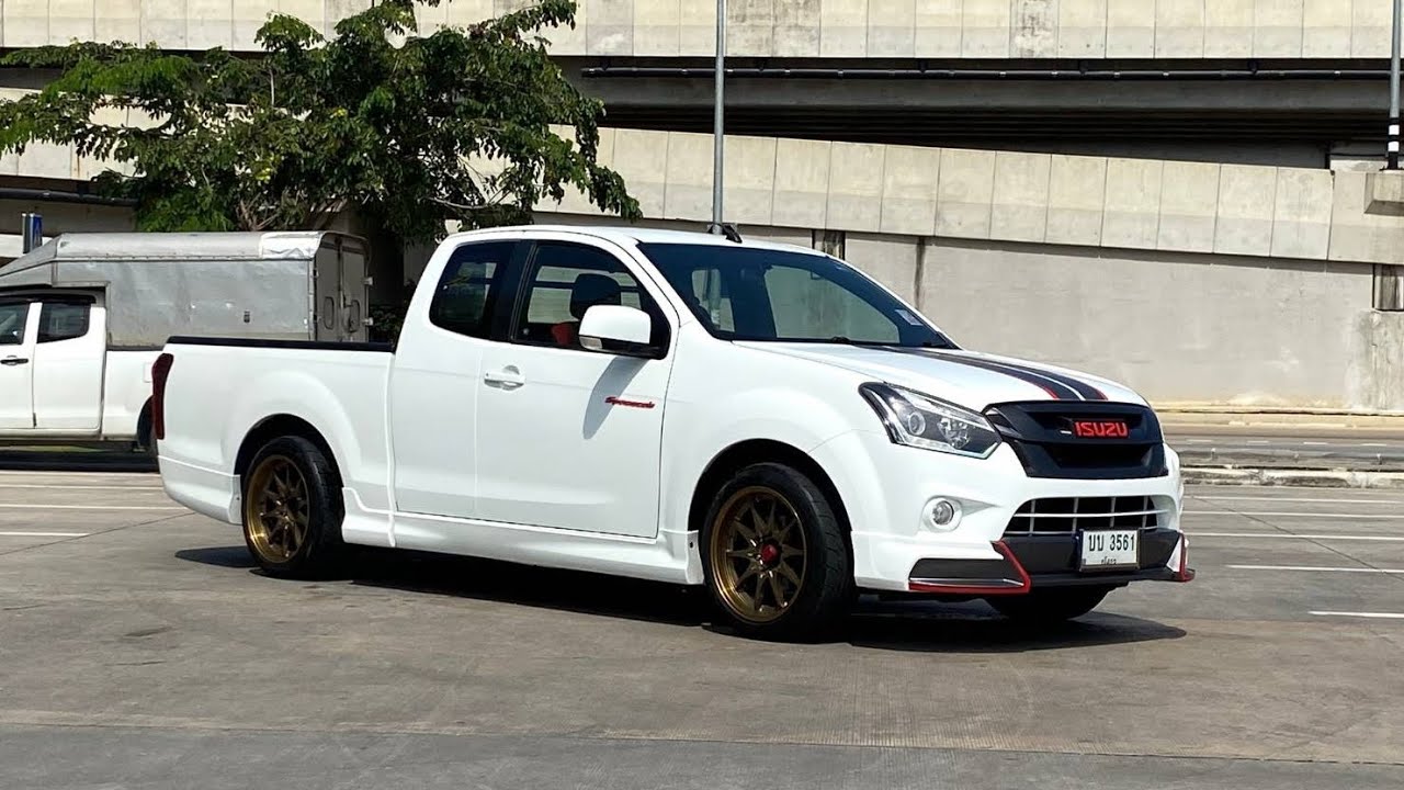 2017 ISUZU D-MAX X-Series 1.9 Ddi BluePowerSpacecab สีขาว เกียร์ธรรมดา6สปีด