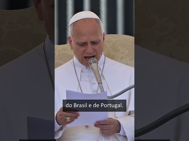 A saudação do #papaleãoxiv a brasileiros e portugueses na #audiênciageral #shorts