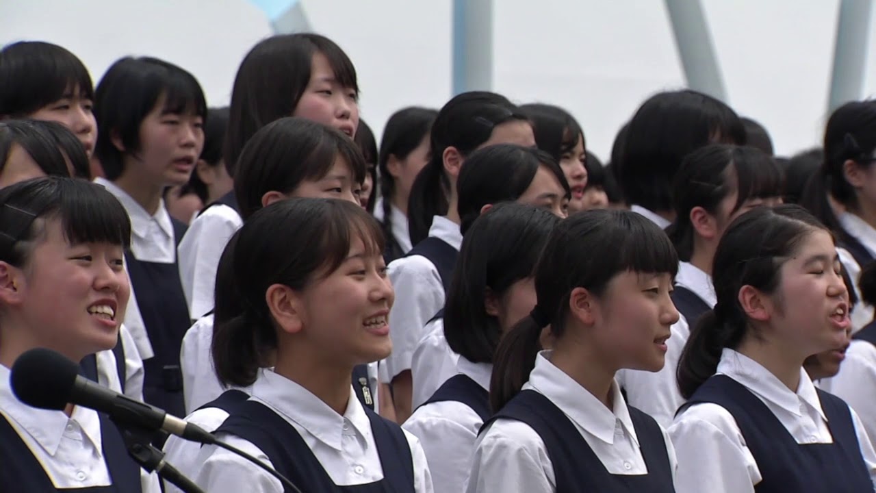 被爆74周年長崎原爆犠牲者慰霊平和祈念式典　合唱千羽鶴