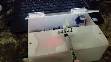 Advanced 5 Switches Useless Box using Arduino Nano and a CD-Rom