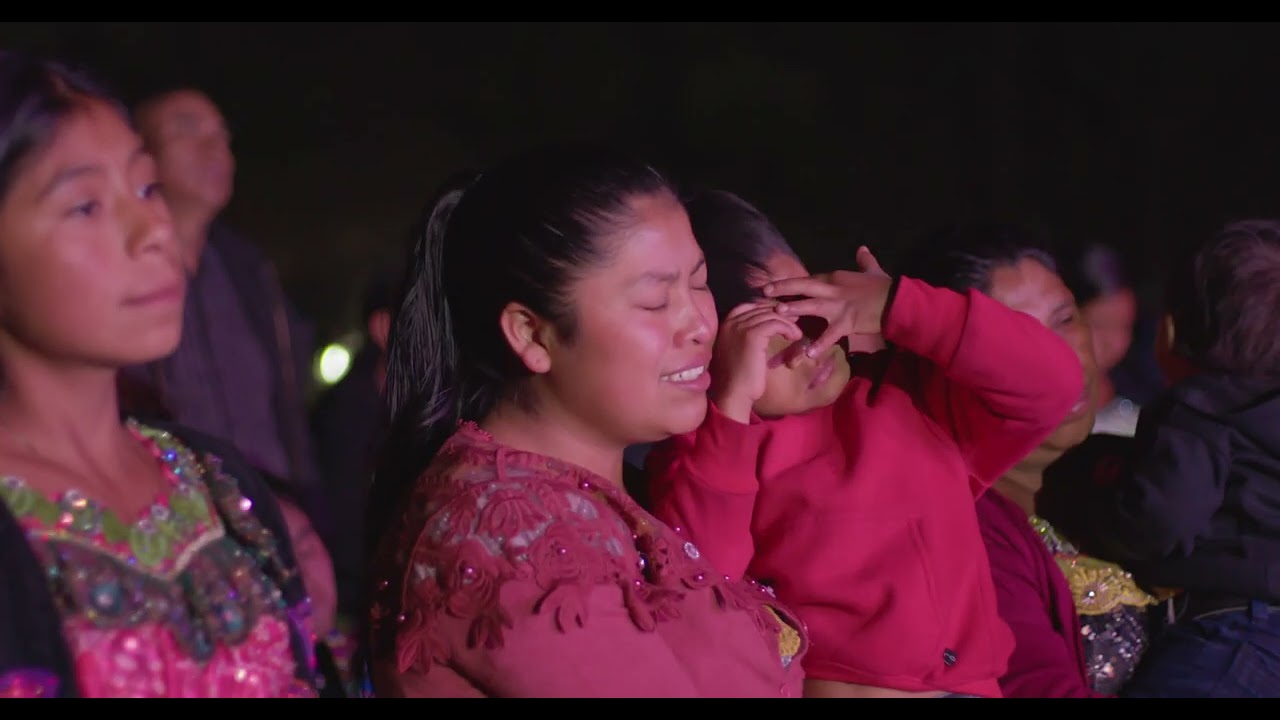 ALLA EN EL CALVARIO - ISAIAS PU TOJIN Y SU GRUPO LA VOZ DEL UNIVERSO | CONCIERTO EN VIVO