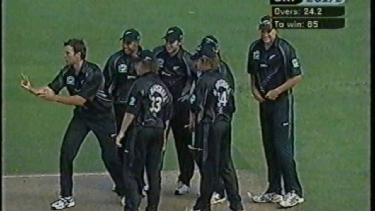 New Zealand v Sri Lanka 1st ODI Napier 2006   Part 6