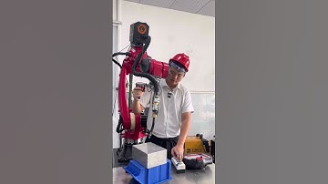 Welding Robot #Robot #WeldingRobot #robot #robotfactory #lndustrialrobot