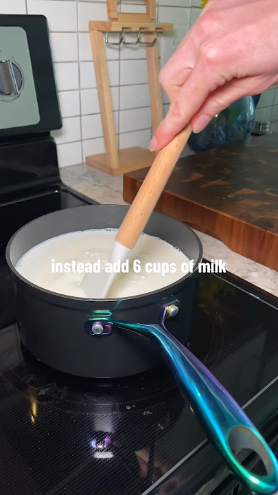 🤯 how to make Greek yogurt at home 🍨 #homemadeyogurt #greekyogurt #yogurtrecipe #shorts