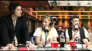 STIFLER'S MOTHER KISSING CAUET ON FRENCH RADIO