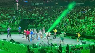 The Wiggles  Shaky Shaky  131225 Concert  Sydney