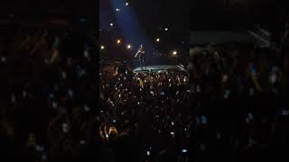 fans singing Tired Of Being Sorry - Enrique Iglesias 09-11-18 Amsterdam