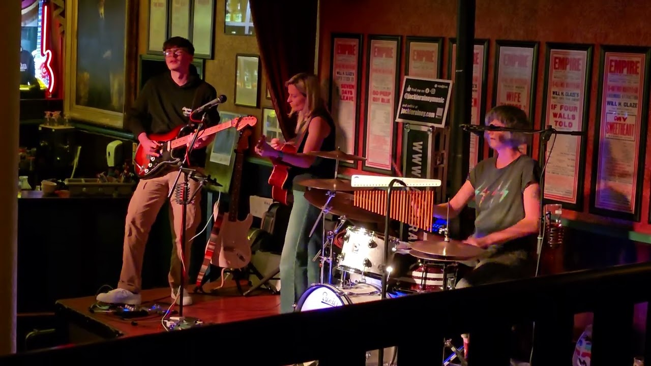 Hey Joe - Jackie Rainey and Emma Doran with Philip Anderson 09 01.2026