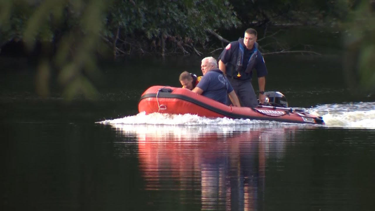 Man drowns in Wellesley's Longfellow Pond, police say - YouTube