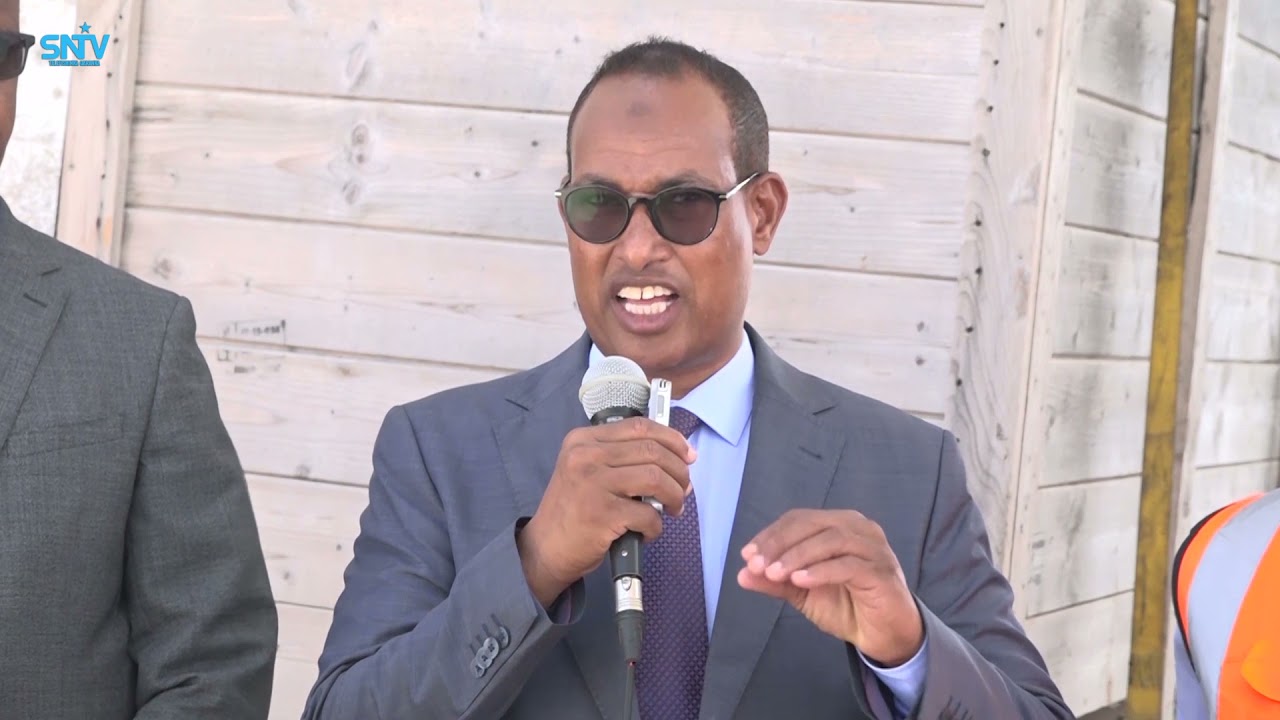 Wasaaradda Gaadiidka iyo Duulista hawada oo maanta qalab Gaarsiisay garoomada diyaaradaha Baydhabo.