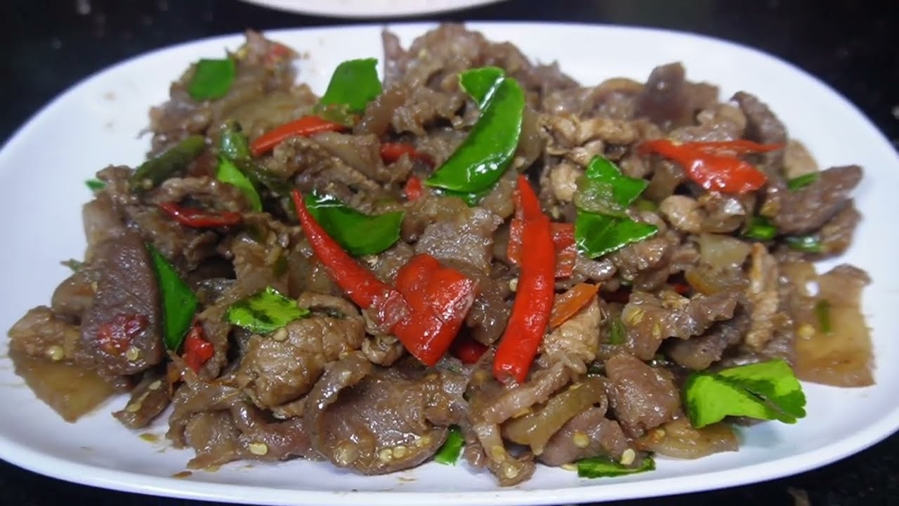 หมูป่าผัดพริกสด เหนียวนุ่มกำลังดี ผัดแบบเผ็ดๆ ข้าวไม่ต้อง โหน่งโชว์