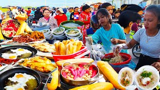 Cambodia Popular Meatballs Bread, Khmer Noodle Soup, Rice Noodle, Sandwich - Best Street Food Videos