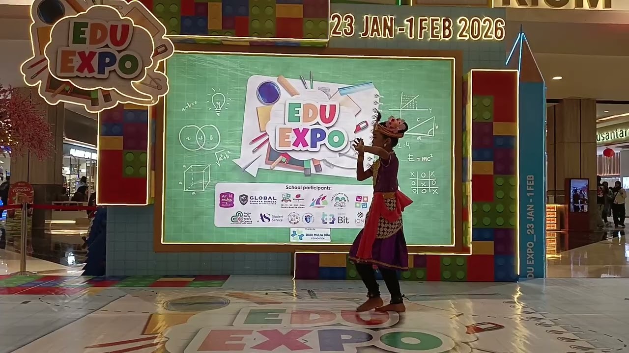 Tari Nyai Randha at Pakuwon Mall Jogja, by: Diandra from Sanggar Ratu Ayu