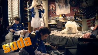 Le cortège I SODA - Saison 3 (Kev Adams ; William Lebghil)