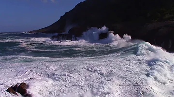 60 min relaxing ocean waves crashing into rocky shore - no music - high quality sound - HD video