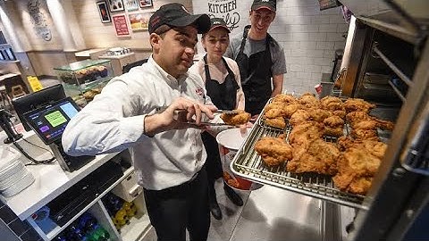 A work day at KFC#KFCcookingprocess#kfcchicken #breadingprocedure #kfc 🍗🔥
