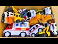 Tomica ambulance and Working Cars miniature cars (toys such as excavators) run on the slope!