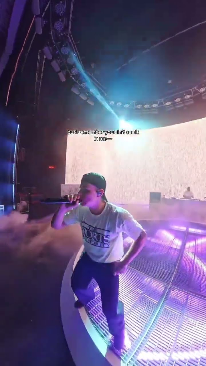 BABY I'M BACK” live from Philadelphia 🔥 - YouTube