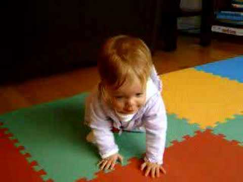 Alicia playing and moving around camera iphone 8 plus apk