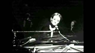 Barbara - Vienne (en direct 1971) chords