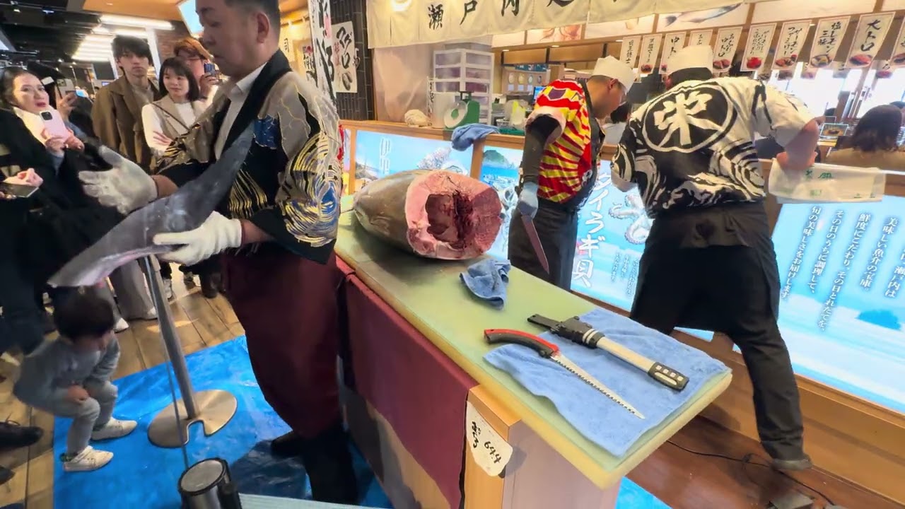 マグロ解体ショー